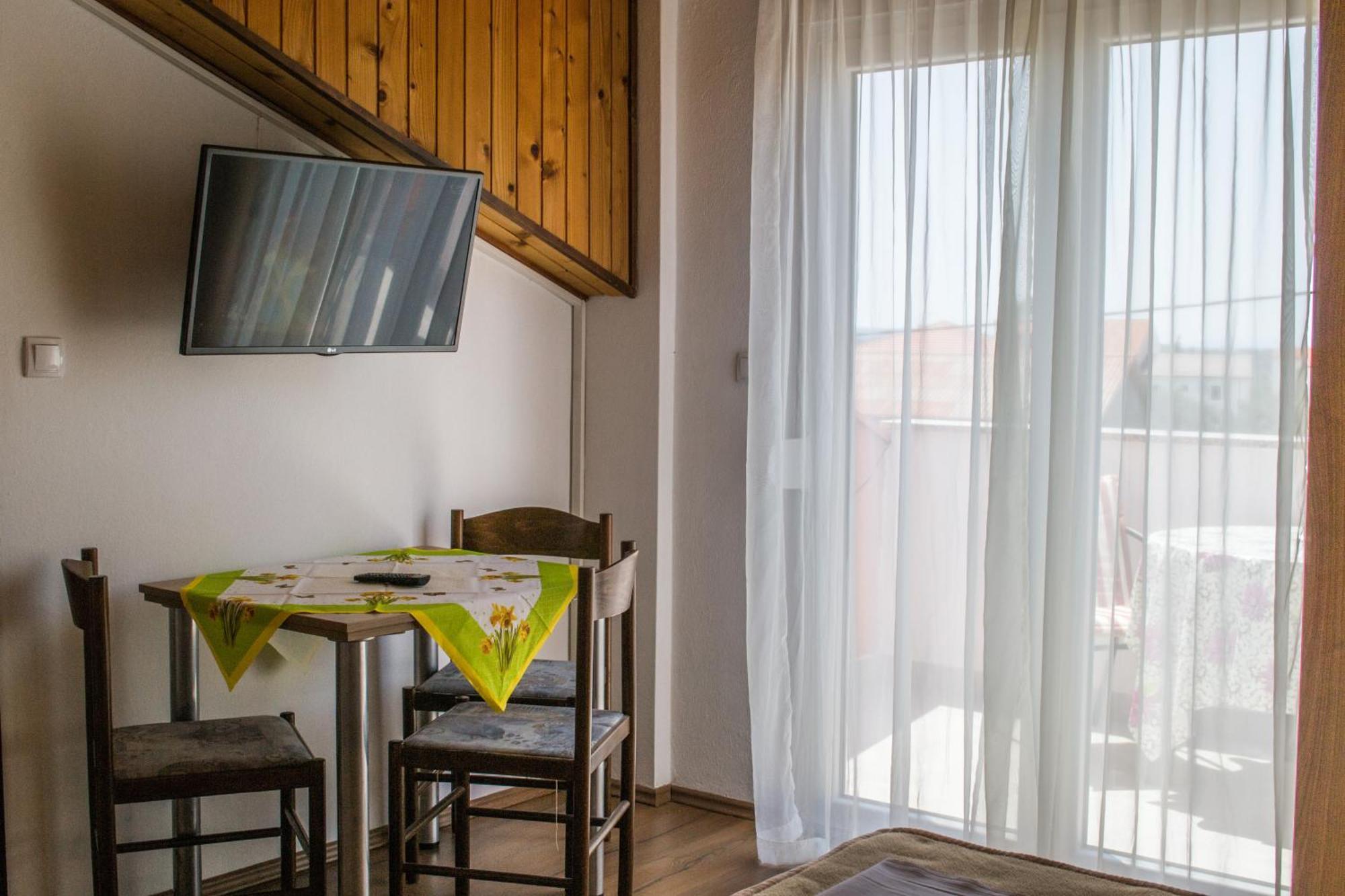 Javoran Zvonko Banjol 690A Appartement Buitenkant foto